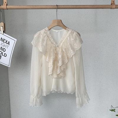 China Anti-pilling 2022 Spring Autumn New Korean Fashion Loose Women's Blouses and Shirts Puff White Sleeve Lace Appliques Long Sleeve Collar Tops for sale