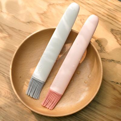 China Viable Silicone Oil Brush Grilling Kitchen Supplies Pastry Brush Oil Bottle With Silicone Brush For Baking BBQ for sale