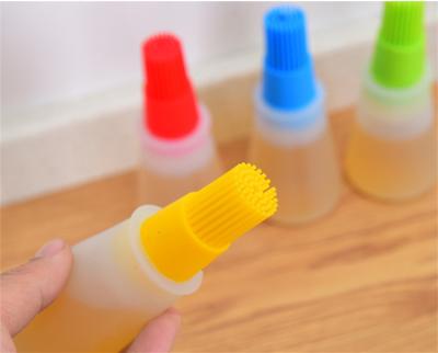 China Viable Silicone Oil Cooking Bottle Brush Food Grade Oil Bottle Brush With Cover BBQ Brush Grilling Kitchen Instrument Cooking Tools for sale