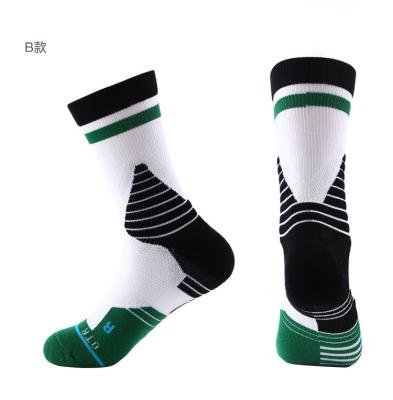 China Wholesale Antibacterial Basketball Socks Thick Terry Crew Men Sport Socks Running for sale