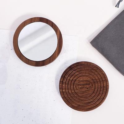 China Custom Mini Round Solid Wood Mirror Lighted For Traveling Camping for sale