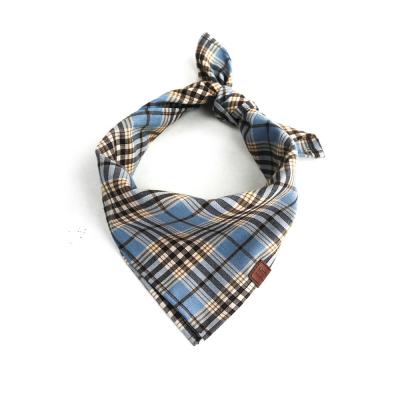 Chine Coton bleu de plaid de collier de Bandana de chiot de collier d'écharpe de chien à vendre