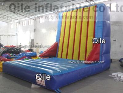 China Pared inflable loca del velcro con la impresión del logotipo, juego de pared pegajoso caliente para los niños en venta