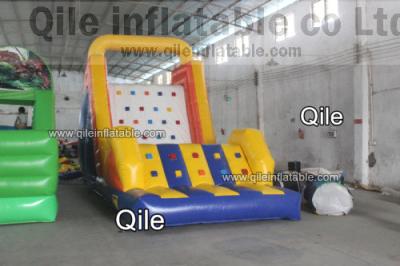 China Pared inflable en grande de la escalada con Slde y piscina para el entretenimiento en venta