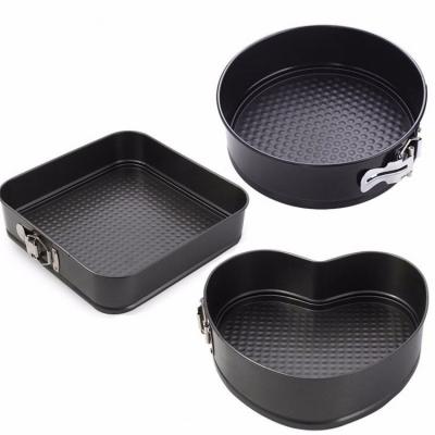 China Sustainable Square Heart Round Shaped Carbon Steel 3-Pieces Non-Stick Black Cake Pan Springform Pan Set for sale