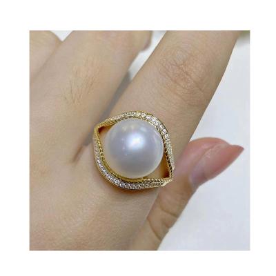 China Fashionable Lady Jewelry High Luster Luxury Pearl Ring 925 Silver Natural Freshwater Pearl Ring for sale