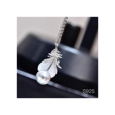 China Other Style Simple And Cold Style Pearl Base Soft Natural Freshwater Necklace 925 Silver Feather Necklace for sale