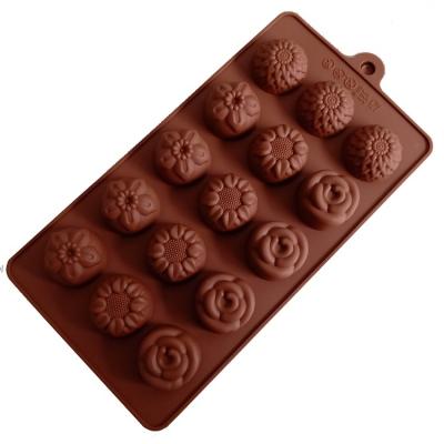 China Viable diy baking 4 kinds different flower candy mold cake decoration tools silicone chocolate molds. for sale