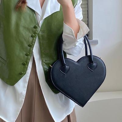 China Unique Heart Shaped Purse Clutch Purse Fashion Valentines Gift Women Evening Clutches Girl Ladies Cross - Body Handle Bag Purses and Handbags for sale