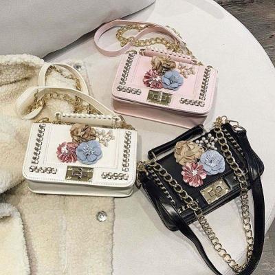 China Fashion Chain Leather Cross - Body Bag Designer Handbags Famous Brands Luxury Handbags For Women Purses And Purses for sale