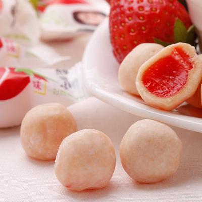 China Natural HALAL Certificated Chinese Candy Strawberry Diary Delicious Milk Gummy Candy Customize Design for sale