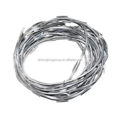 China Silvery Coated Double Hot Dipped Galvanized Barbed Wire 1.8mm 2mm 200m 500m for Farm Cutting Service at Fast Turnaround for sale