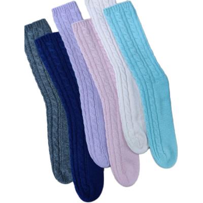 China 2022 Breathable factory wholesales pure cashmere cable knit bed cashmere bangs women for sale