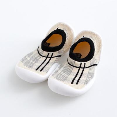 China Anti Slip Rubber Soles QUICK DRY Newborn Cute Colorful Baby Kids Socks Fashionable Shoes for sale