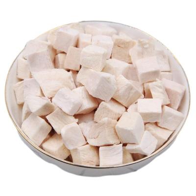 China Skin & Coat Health Wholesale Customization Freeze Dried Chicken Cubes Raw Cut Freeze Dried Chicken Pet Snacks Dog Treats For Cats And Dogs Loin for sale