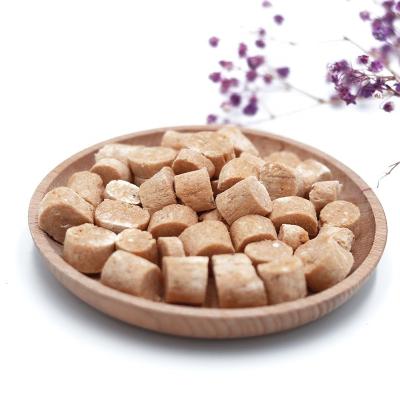 China Skin & Coat Health Freeze Dried Chicken Dice Dog Treats Chicken Pet Food Factory 100% Jerky Pet Snacks Supplier for sale