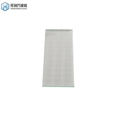 China Floats Law Glass Ultra Clear Low Iron 4mm Tempered Glass voor zonnepanelen Te koop