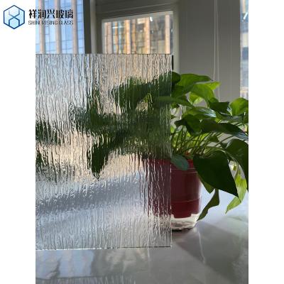 China Main Product Low Iron Rolled Glass Laminated Glass with Mesh Pyramid Texture for sale