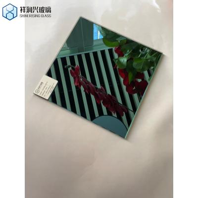 China Decorative Transparent Glass Mirror with Flat Polished Edge Work and SGS Certificate for sale