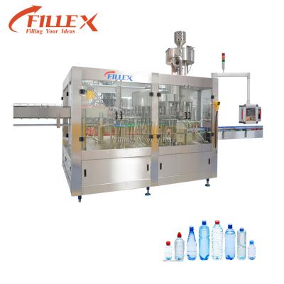 China Automatic Liquid Pure Water Filling Machine With Water Spray Style Inject Design à venda