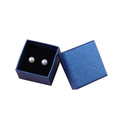 China 2022 Small Recyclable Paper Box Jewelry Ring Packaging Box Lenny Pattern Jewelry Box Pendant Earrings Wholesale Customized for sale