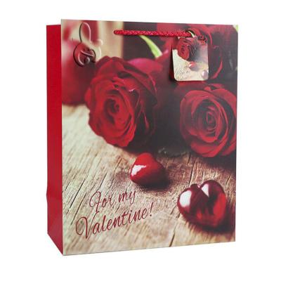 China Wholesale 2022 Custom Made Recyclable Valentine's Day Gift Paper Bag Rose Love Pattern Simple Paper Bag for sale