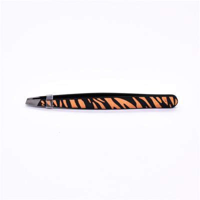 China Eyebrow OEM Logo Eyebrow Tweezers Stainless Steel With Wholesale Price for sale