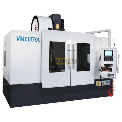 Cina 1300 mm X-axis Travel CNC 3 Axis Vertical Machining Center con controller Fanuc/Siemens in vendita