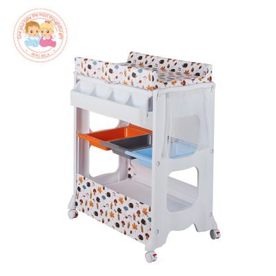 China Baby Changing Table Multifunctional Baby Changing Table With Bathtub for sale