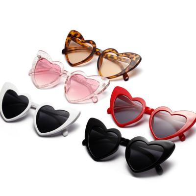 China Fashion Sunglasses Party Sunglasses Wholesale Heart Shaped Sun Glasses Sunglasses For Promotional for sale