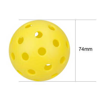 China 74mm Yellow Pickleball Balls Outdoor High Elasticity With 40 Holes USAPA Approved for sale