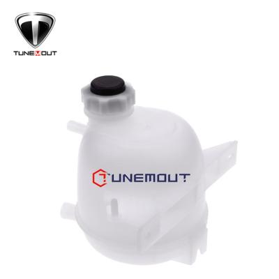 China 7701470460 7701466975 Engine Radiator Coolant Expansion Water Bottle Tank For RENAULT NISSAN for sale