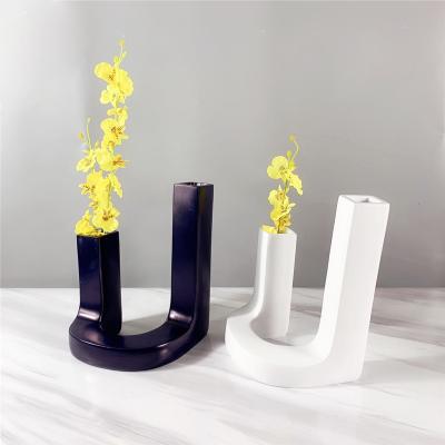 China Soft Decorative Ornaments Modern Minimalist Nordic Geometric Vase Home Sales Office Models at China modelingUOrnaments for sale