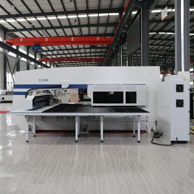 China Good Service CNC Hydraulic Turret Punching Machine en venta