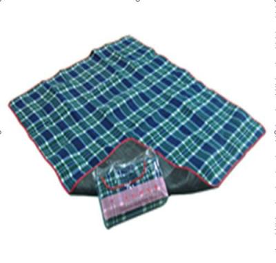 China Small Portable Waterproof Fold Picnic Mat moisture proof for sale