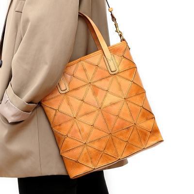 China Lady Wholesale Personality Splice Lattice Bag Hand Bl Shoulder Messenger Bag Large Capacity Leather Bag for sale