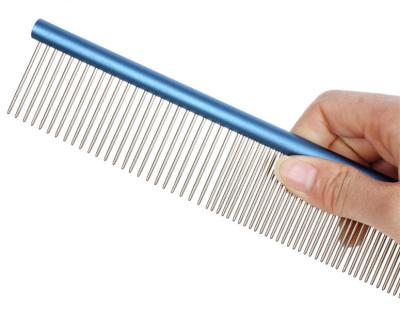 China Viable Pet Supplies Beauty Color Steel Comb Single Row Toothed Massively Straight Comb for sale