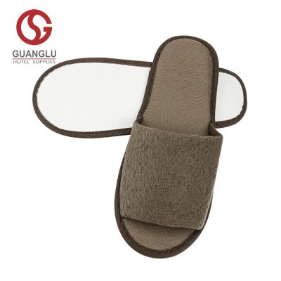 China Factory Cheap Custom Open Toe Mens Brown Color Airbnb China Travel Hotel SPA Airline Home Slippers for sale