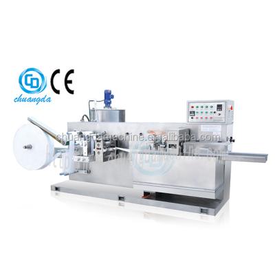 China Factory Disposable Wet Tissue Folding Machine Ordinary Product Manufacturing Plant for sale