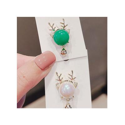 China Lovely Brooch Durable Animal Personality Series Christmas Fashion Brooch Deer Brooch for sale