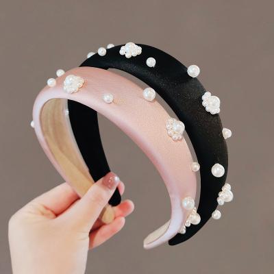 China Fashion LY2472 Designer Brand Headband Luxurious Pearl Rhinestone Sponge Headband Tiara For Girls Alphabet Silk Hair Accessories for sale