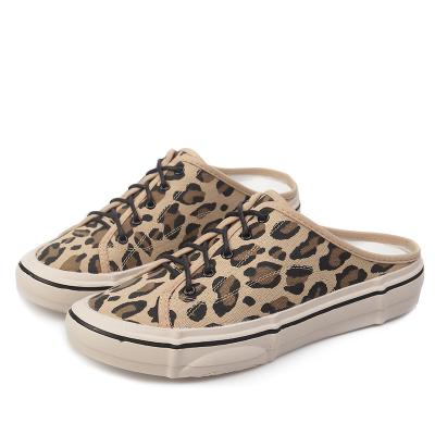 China Fashion Trend OEM Can Customize Fashionable Ladies Casual Canvas Shoes High Quality Women's Leopard Print Fashion Shoes for sale