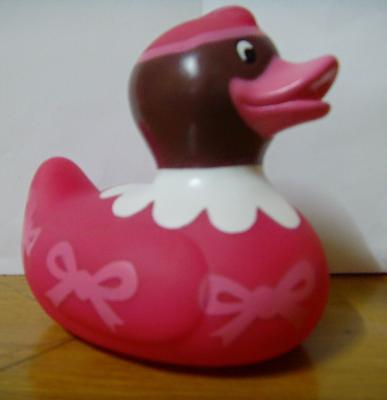 China Eco Friendly PVC Novelty Rubber Duck Gifts With Bowknot Painting Design for sale