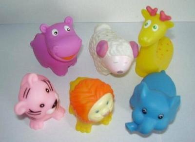 China Floating Squeezing Animal Rubber Bath Toys Safe Vinyl With Customized Logo for sale