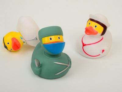 China Vinyl Nurse Doctor Ruber Duck Mini Size 7.5cm Height Harmless For Bath Tub for sale