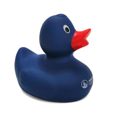 Cina La mini gomma del bagno su ordinazione Ducks i regali di galleggiamento della sicurezza del giocattolo per i bambini in vendita