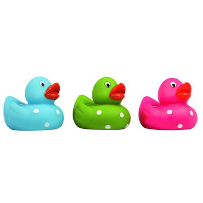 Chine Les mini canards en caoutchouc d'enfants/ont personnalisé Bath en caoutchouc EN71 réglé par canards à vendre