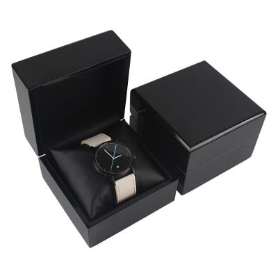 China MDF Watch Display Box Piano Black Shiny Wooden Box Case Black PU Leather Striped for sale