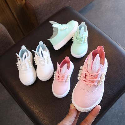 China Breathable Soft Bottom Beans Pearl Children Girls Boys Leather Shoes Children Princess Wearable Children Shoes Breathable Shoes for sale