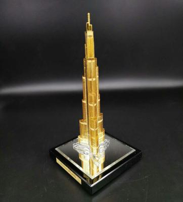 China Dubai 24k Gold Plated Souvenir Crystal Souvenir Gift Showpiece Burj Khalifa Model Miniature Crystal Burj Dubai for sale